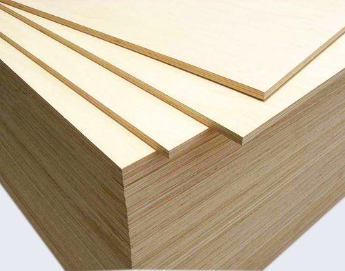细木工板就是我们平时所说的大芯板,它质轻,易加工,握钉力好,不变形